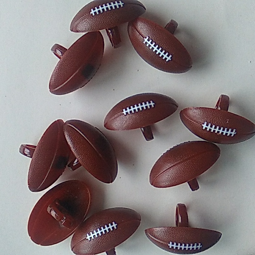 Football rings Cake decorations